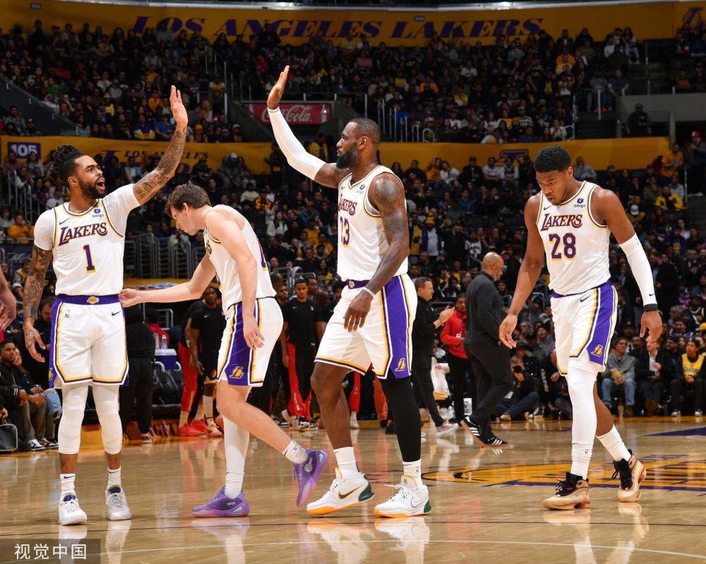 他们在防守 他们在防守