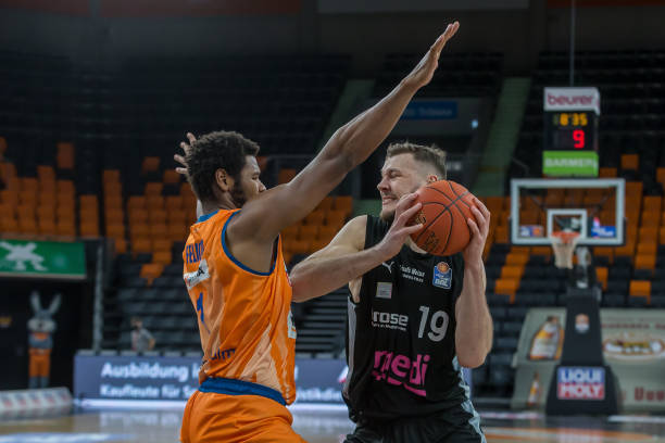 备着强大的 备着强大的